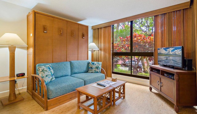 Studio w/Balcony & Full Kitchen | Access to Pool