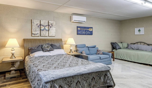 Studio w/Greers Ferry Lake Access & Resort Perks!