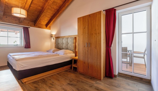 Studio with a balcony, a shared sauna and a gym
