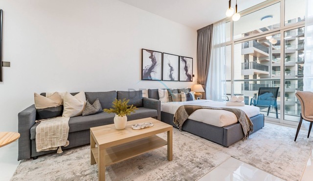 Studio with Balcony and Views, Just 20-Minute Drive to JBR Beaches