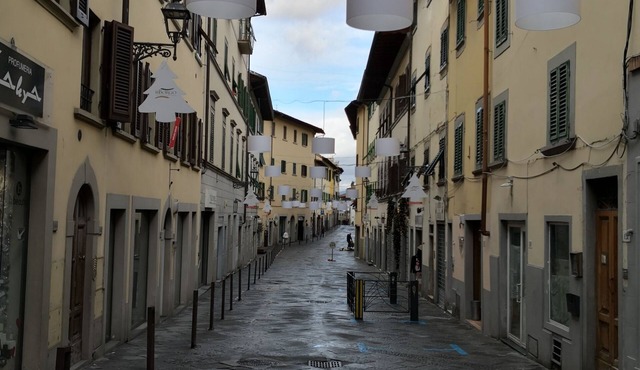 STUDIO WITH BATHROOM HISTORICAL CENTER PONTASSIEVE 20 MINUTES FROM FLORENCE