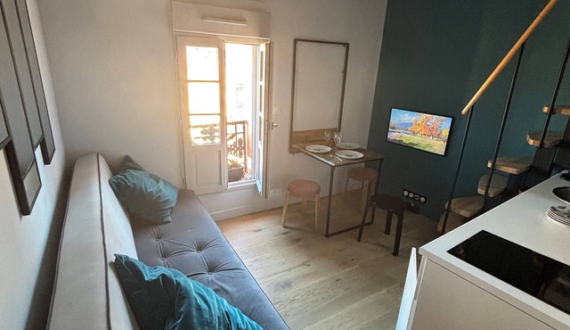 Studio with character - Place DUPUY