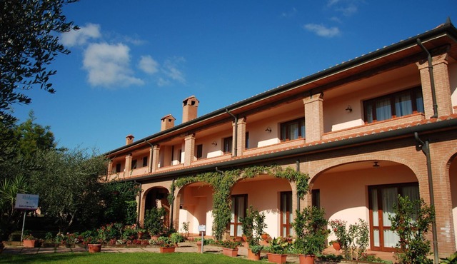 Studio with communal pool in Vignale Riototo
