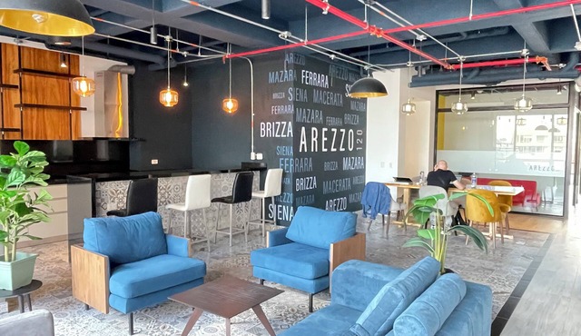 Studio with coworking and terrace in Usaquen near the Santa Fe Foundation!