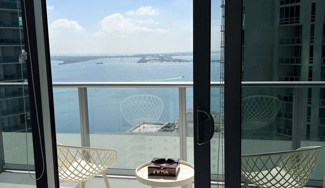 Studio With Exceptional View!