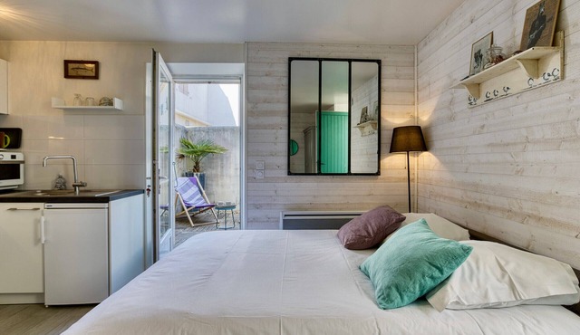 Studio with courtyard in the heart of Saint-Martin-de-Ré