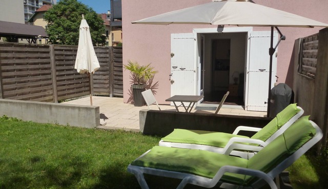 Studio with garden very close to the center of Thonon Baths