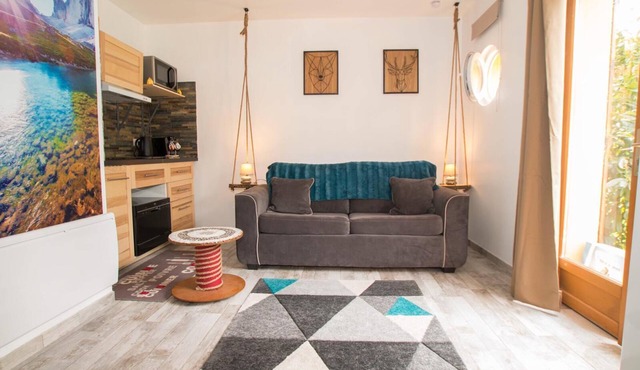 Studio with heated above-ground pool & private SPA 1.30 from Paris