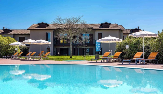 Studio with outdoor pool and children's entertainment in a great residence