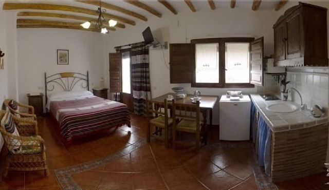 Studio with kitchen, for 2 people. Rural Apartment El Huerto de Lobras.