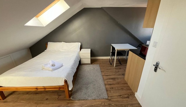 Studio with Own kitchen & Shower