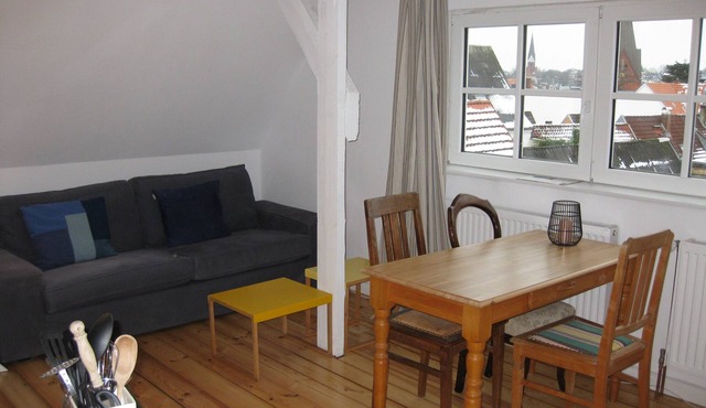 Studio with panoramic view, centrally located in d. Old town, quiet location with WLAN