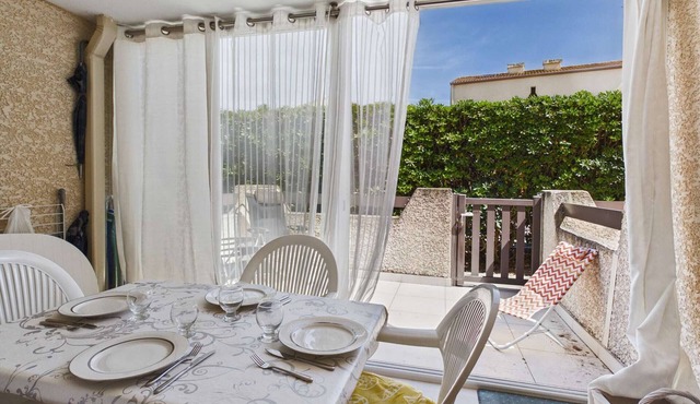 Studio with pool, parking - 4 guests