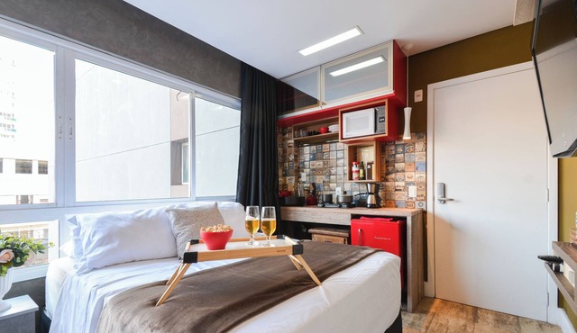 Studio with Pool and Garage – 7 min from Allianz