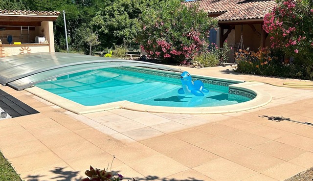 Studio with Shared Pool, Wi-Fi, and Air Conditioning