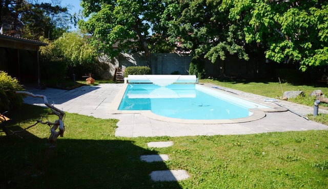 Studio with Shared Pool, 1 Room