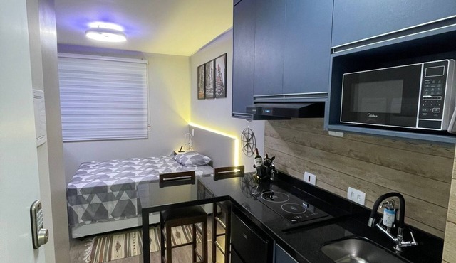 Studio with swimming pool near to the Malls.