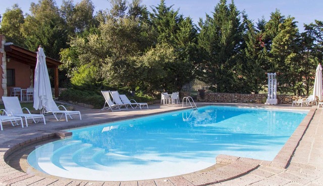 Studio with swimming pool and air conditioning