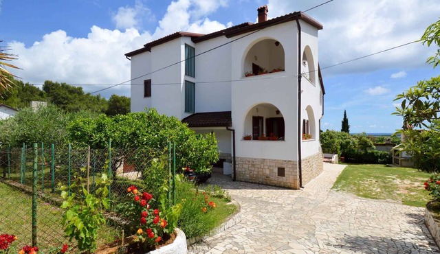 Studio with terrace and barbecue facilities