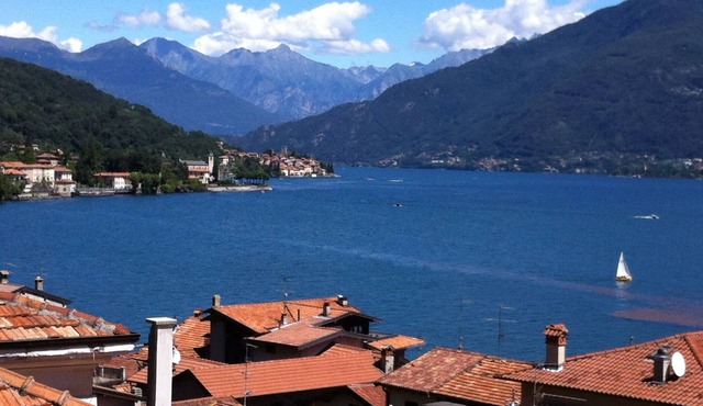 Studio with wide views over Lake Como.