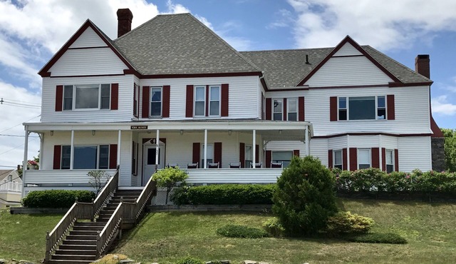 Studio, York Manor, Short Sand Beach
