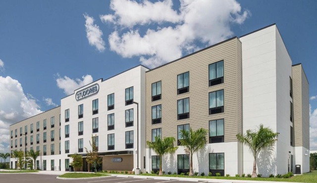 StudioRes by Marriott Fort Myers Airport