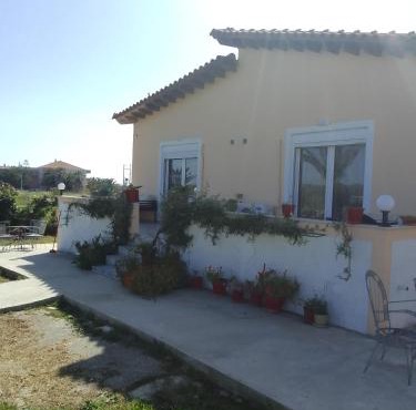 Studios ΣΤΟΥΣ ΠΥΡΓΟΥΣ ΘΕΡΜΗΣ