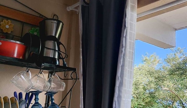 Studios-Cestari-rentals. Accessible on foot, near a waterfall and with ocean views.