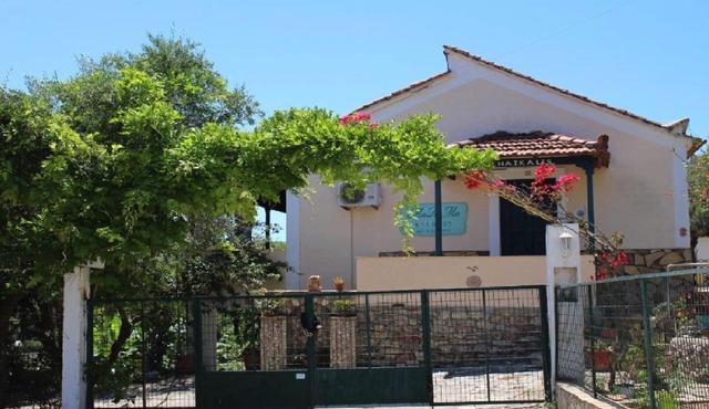 STUDIOS MAREMA APARTMENTS KORONI
