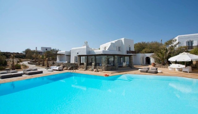 Stunning Villa with Infinity Pool in Mykonos