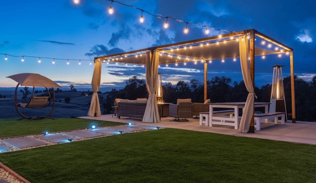 Stunning 10 Acre Estate in Paso Robles w/360 Views