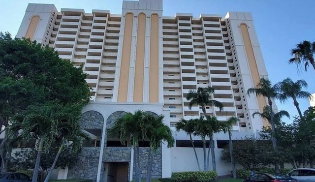Stunning 16th floor condominium. Full beach view for Gulf of America sunsets