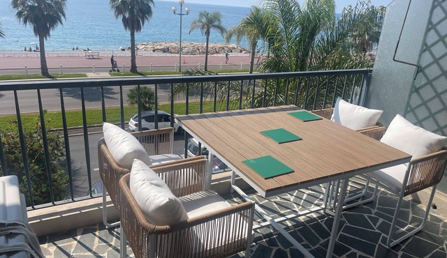 Stunning 2 bed waterfront apartment on Nice Promenade beside the Radisson Hotel