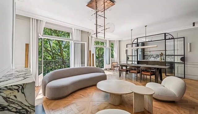 Stunning 2-Pool Luxury Villa - CliffHanger Villas