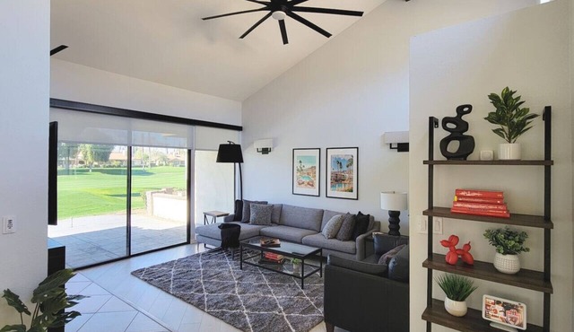 Stunning 2BD/3BA. 36 pools/hot tubs. Patio w BBQ