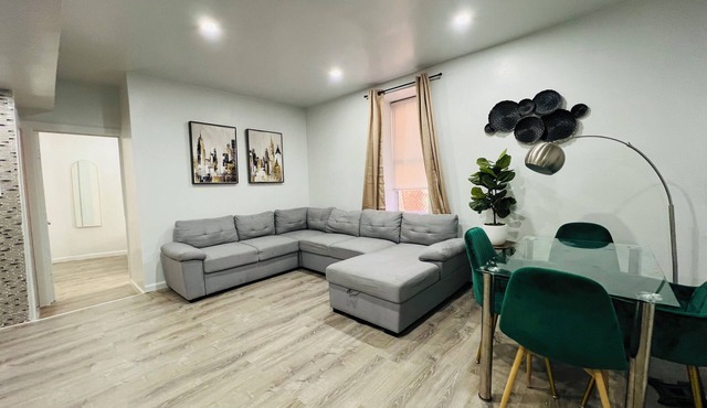 Stunning 2BR next to Bronx Zoo