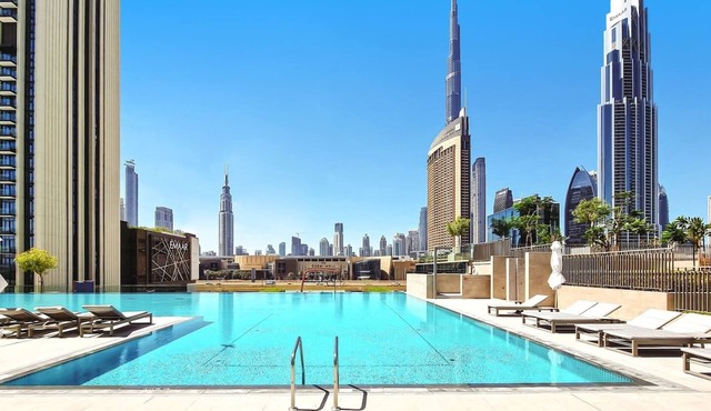 Stunning 2BR Skyline Stay | Full Burj Khalifa View