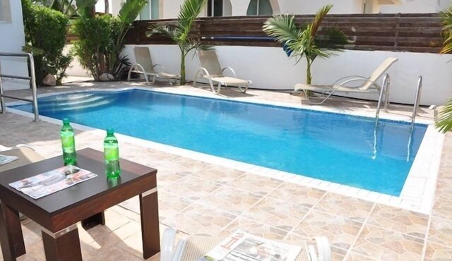 Stunning 3 Bed villa with pool,Wifi,Mins to the Beach & amenites