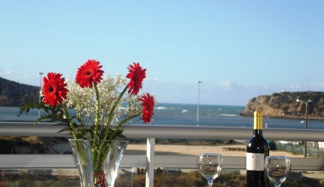 Stunning 3 BR Sea-View Penthouse (Free Concierge, Games Room, Beach 4 mins)