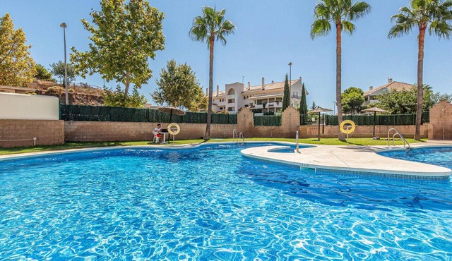 Stunning apartment in Benalmádena with WiFi
