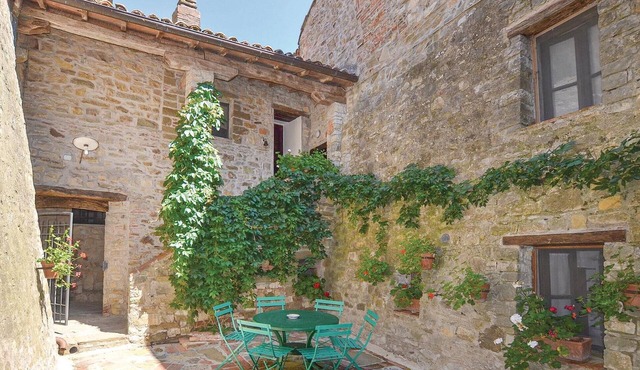 Stunning apartment in Piegaro (PG)
