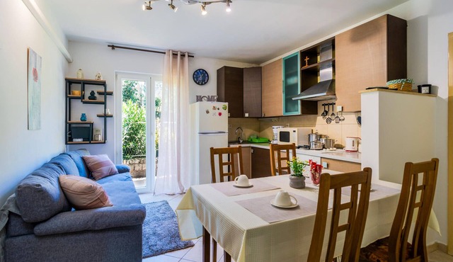 Stunning apartment in Split with WiFi