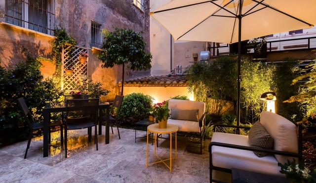 Stunning Apartment With Private Garden