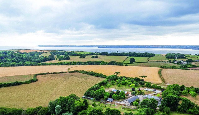 Stunning Barn Conversion, Indoor Pool, tranquil vineyard site, coastal location.