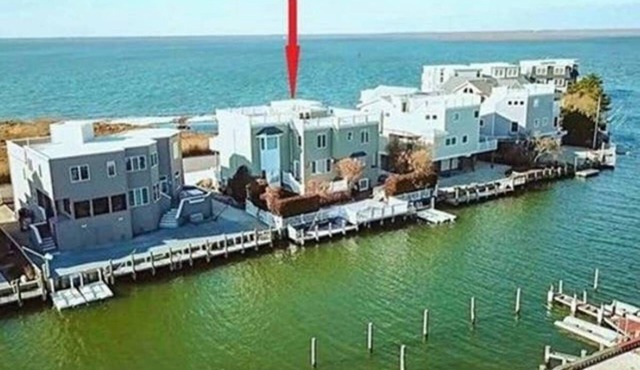 Stunning Bayfront Home in Harvey Cedars, LBI