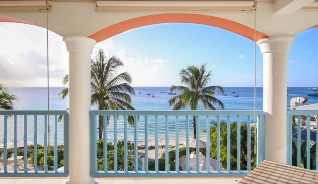 Stunning beachfront condo with amazing beach views - Villas On the Beach 305