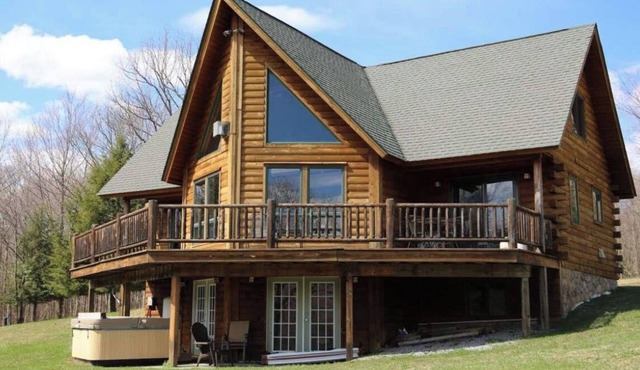 Stunning Catskills Cabin Getaway, facing BelleAyre
