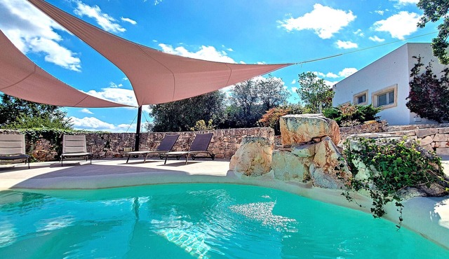 Stunning countryside trulli villa with pool