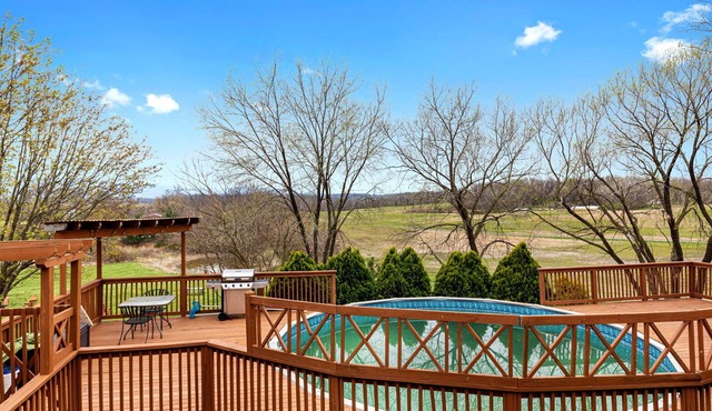 Stunning Former Winery With Mountain Views