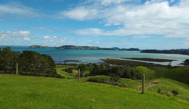 Stunning Getaway - Panoramic Views. Private/Spacious/4 Bedrooms/2 Bathrooms